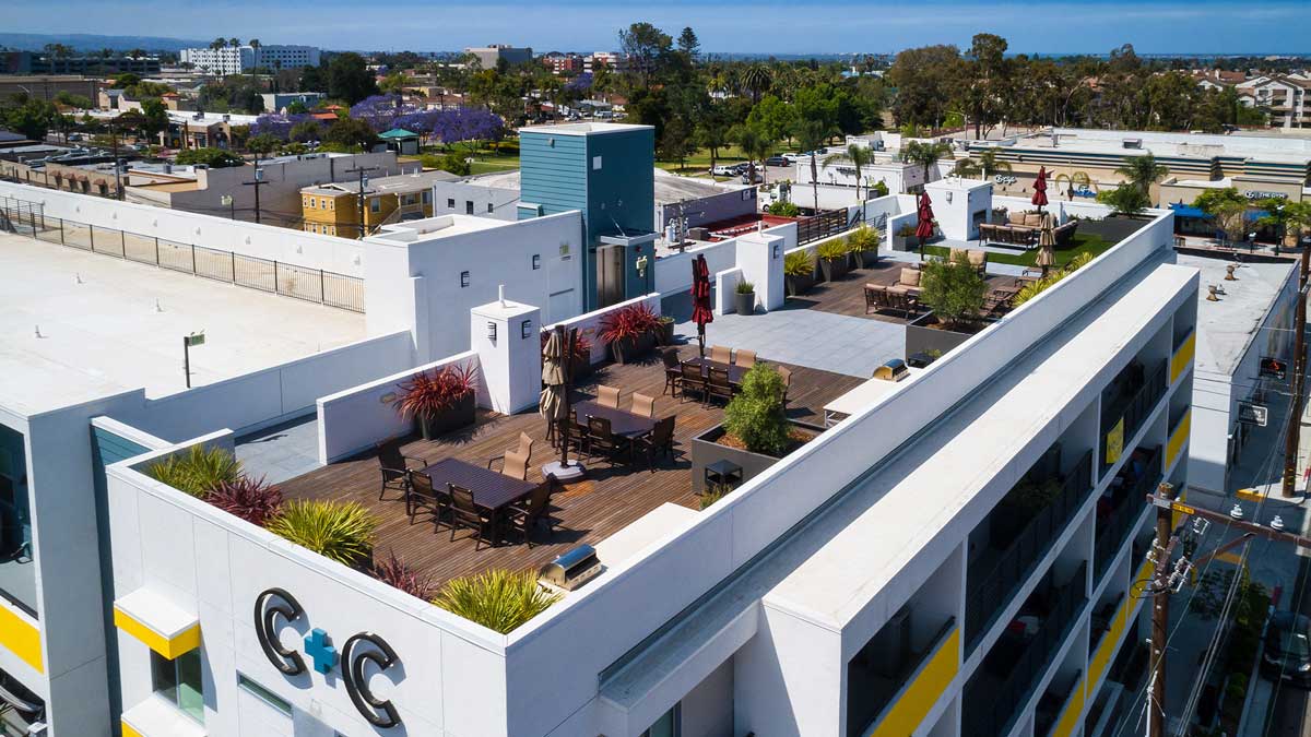 C+C Flats rooftop garden and entertaining at apartments in Chula Vista